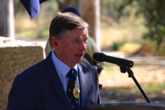 His Excellency the Governor of Western Australia, Mr Malcolm McCusker, Patron of the 2/2 Commando Association, delivers the address.