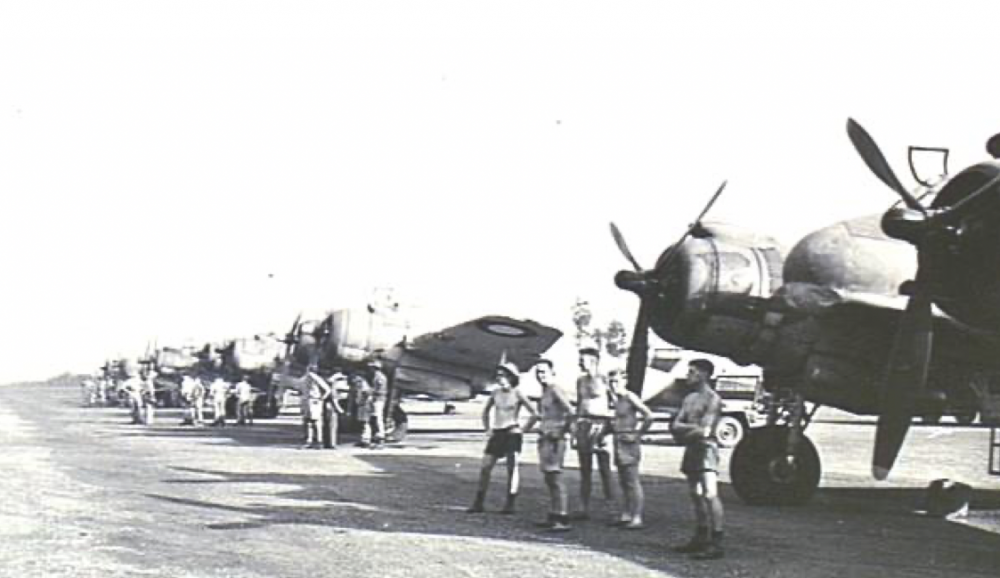 1336882946_LineupofBeaufightersCoomalieCreek1942.thumb.png.910caaf98542fc24edc4e3549fc8c0bc.png