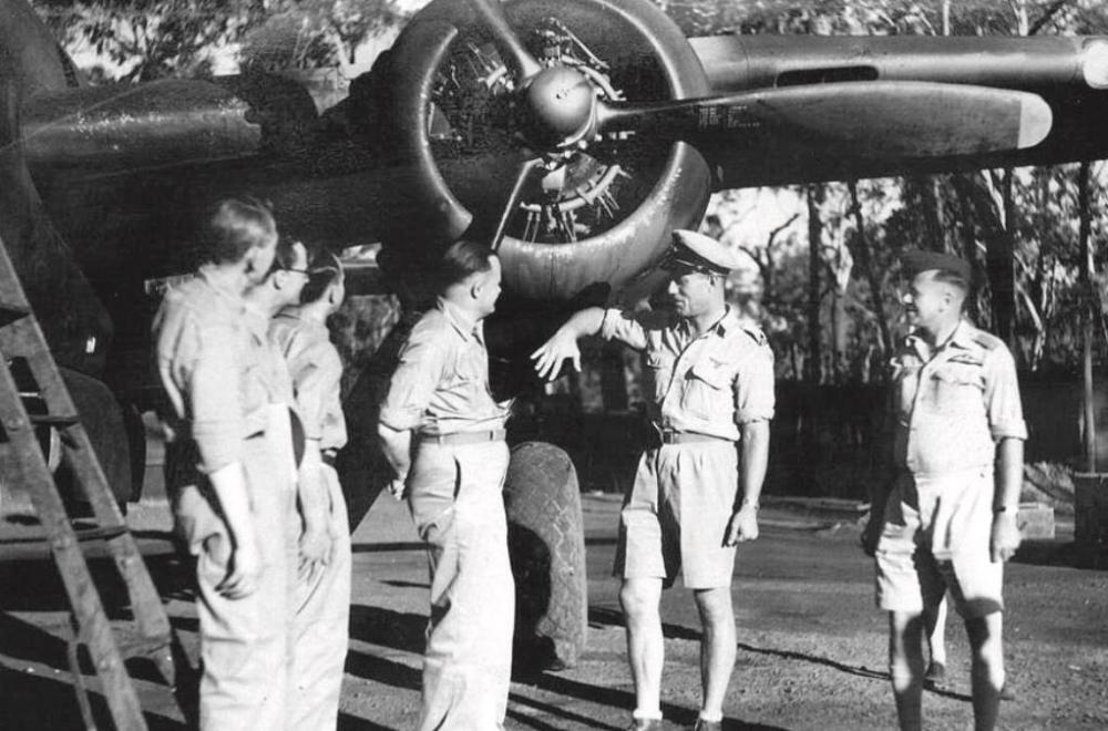 458646244_NEIAFNo.18SquadronatBatchelorMay1944.SecondfromrightCaptainDickAsjes.FarrightGroupCaptainEaton..thumb.jpg.3164da10222dfe4fac18e00e6dacdd70.jpg