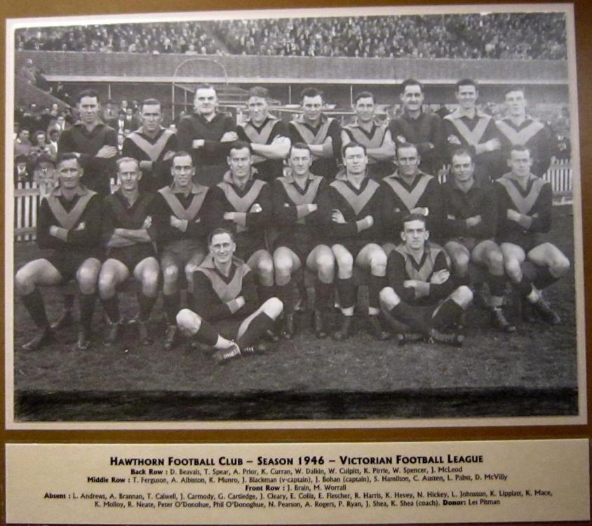 Hawthornteam1946.thumb.jpg.3274c6ce9f8be7119a5b5ec71437df1d.jpg